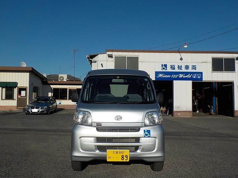車椅子スロープ車 軽自動車 ハイゼット 4人乗りのレンタカー 89｜ウェルレンタカー