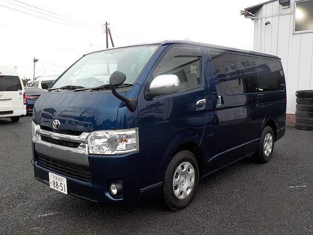  ハイエースバン 5人乗り 1BOXバン商用車のレンタカー 8851｜ウェルレンタカー