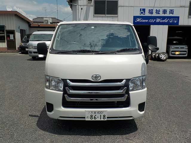  ハイエースバンDX 3～6人乗り 1BOXバン商用車のレンタカー 8618｜ウェルレンタカー