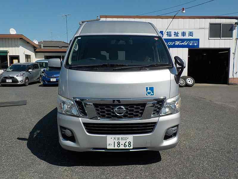 車椅子リフト車 NV350キャラバン 車椅子2台+8人=10人乗りのレンタカー 1868｜ウェルレンタカー