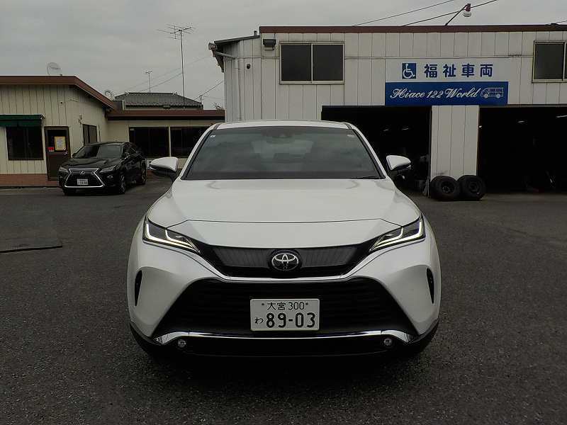 SUV ハリアー 5人乗りのレンタカー 8903｜ウェルレンタカー