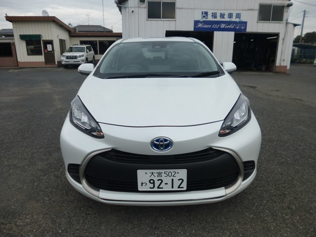 コンパクトカー アクア 5人乗りのレンタカー 9212｜ウェルレンタカー