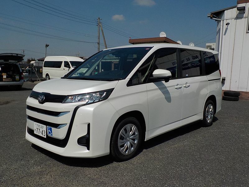 車椅子スロープ車 ノア 車椅子1台+5人=6人乗り or 8人乗りのレンタカー 7743｜ウェルレンタカー