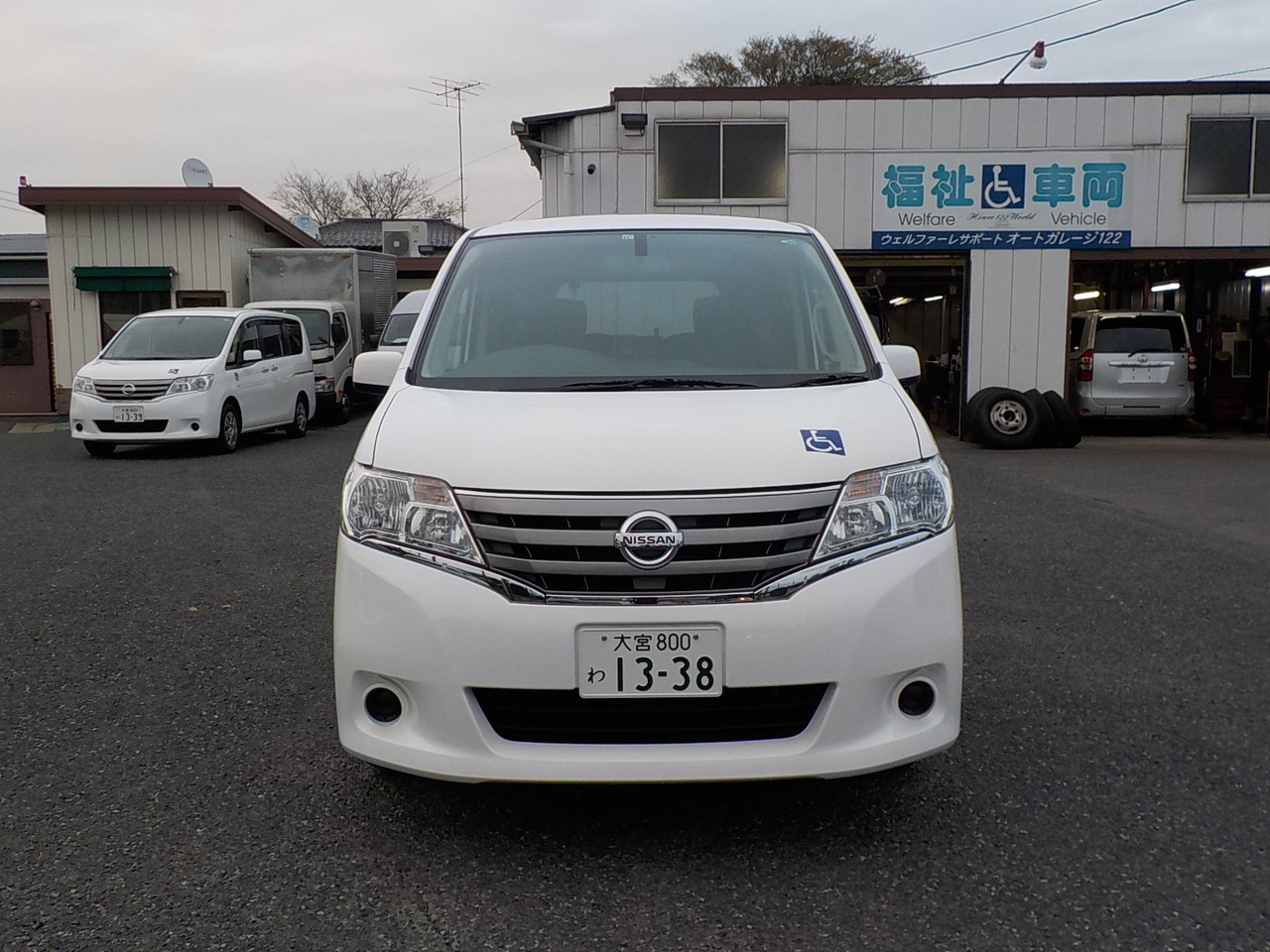 車椅子リフト車 セレナ 車椅子1台+5人=6人乗りのレンタカー 1338｜ウェルレンタカー
