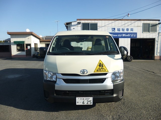 ハイエース園児バス（幼稚園バス）24人乗りのレンタカー 625｜ウェルレンタカー