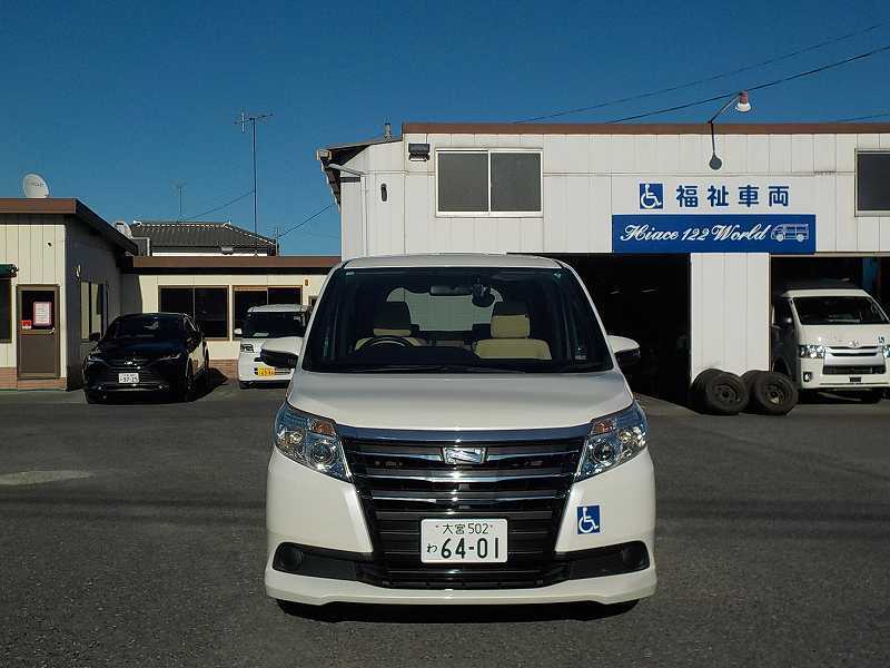 車椅子スロープ車 ノア 車椅子1台+5人=6人乗り or 8人乗りのレンタカー 7280｜ウェルレンタカー