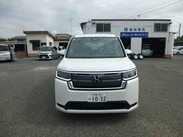 ステップワゴン 7人乗りのレンタカー 1032｜ウェルレンタカー