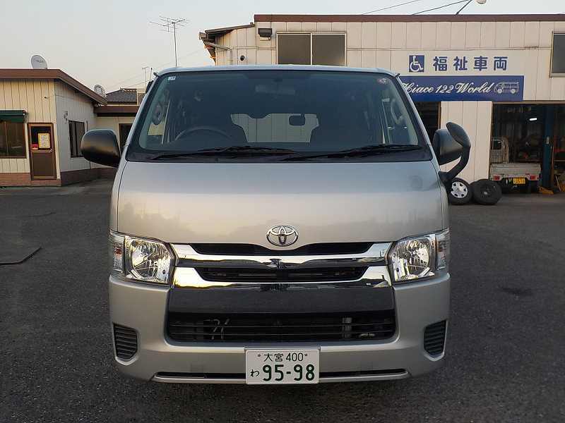  ハイエースバンDX 3/6人乗り 1BOXバン商用車のレンタカー 9598｜ウェルレンタカー