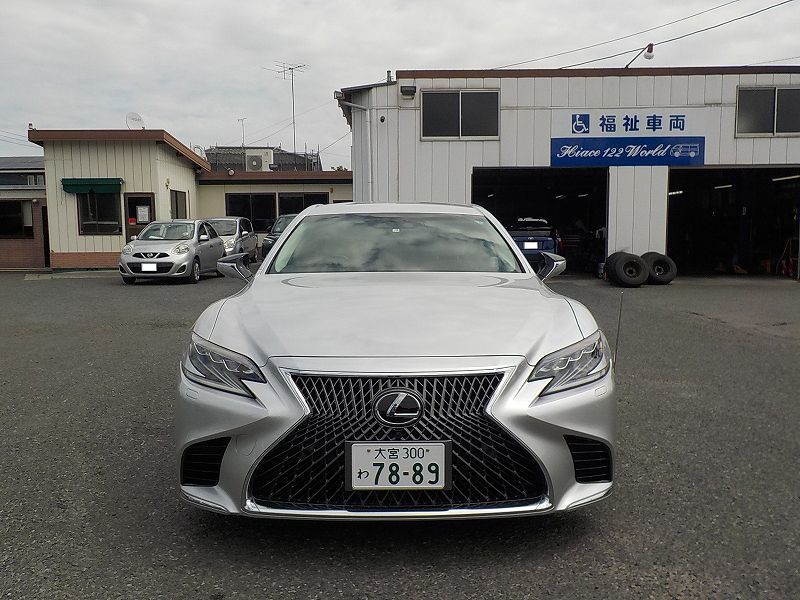 レクサス LS500 Iパッケージ 5人乗りのレンタカー 7889｜ウェルレンタカー
