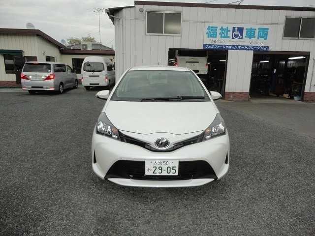 コンパクトカー ヴィッツ 5人乗りのレンタカー 2905｜ウェルレンタカー
