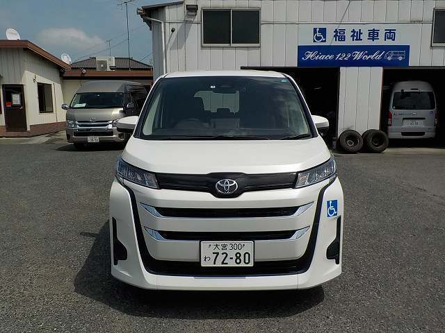 車椅子スロープ車 ノア 車椅子1台+5人=6人乗り or 8人乗りのレンタカー 7280｜ウェルレンタカー