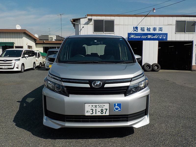 車椅子スロープ車 VOXY 車椅子1台+6人=7人乗りのレンタカー 3187｜ウェルレンタカー