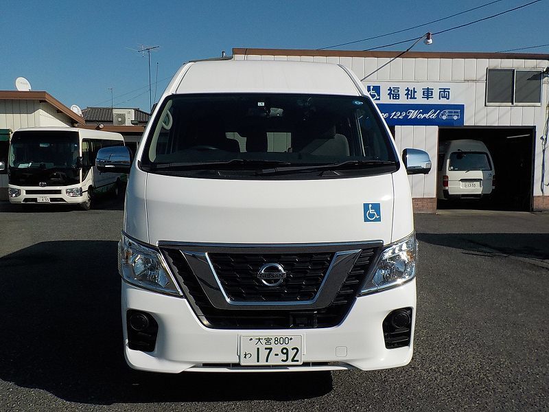 車椅子リフト車 NV350キャラバン 車椅子2台+8人=10人乗りのレンタカー 1792｜ウェルレンタカー