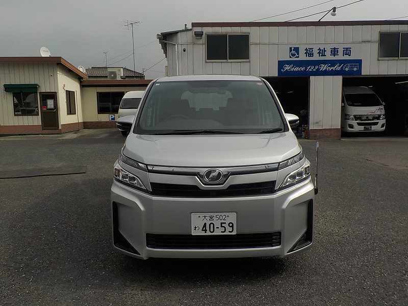 VOXY 8人乗りのレンタカー 4059｜ウェルレンタカー