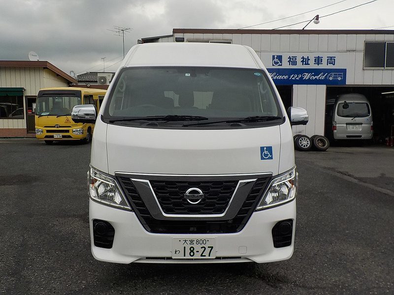 車椅子リフト車 NV350キャラバン 車椅子2台+8人=10人乗りのレンタカー 1827｜ウェルレンタカー