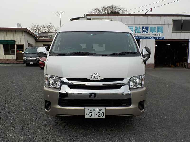 ハイエース グランドキャビン 10人乗りのレンタカー 5120｜ウェルレンタカー