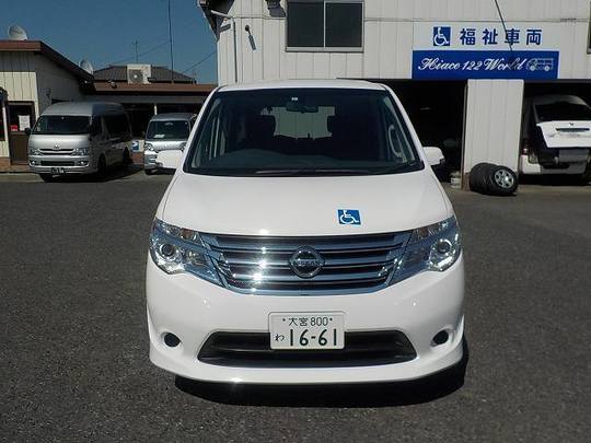 車椅子リフト車 セレナ 車椅子1台+5人=6人乗りのレンタカー 1661｜ウェルレンタカー