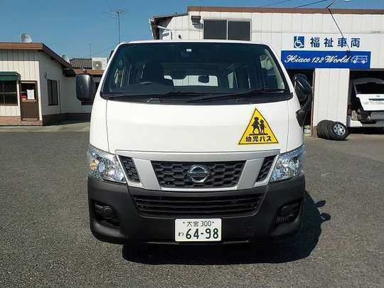 NV350 キャラバン園児バス（幼稚園バス）12人乗りのレンタカー6498｜ウェルレンタカー