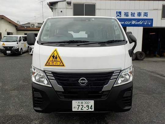 NV350 キャラバン園児バス（幼稚園バス）12人乗りのレンタカー7294｜ウェルレンタカー