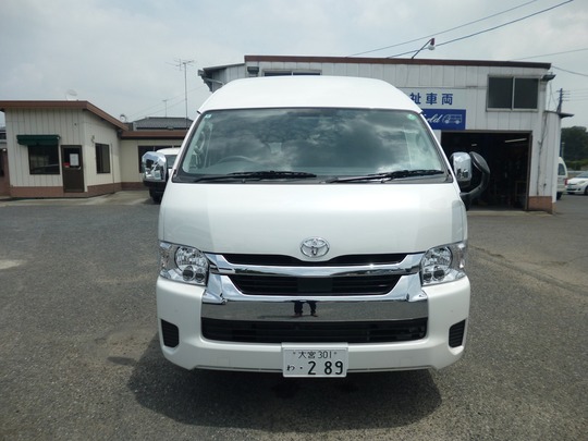 ハイエース グランドキャビン 10人乗りのレンタカー 178｜ウェルレンタカー