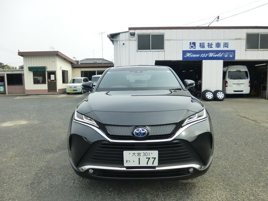 SUV ハリアー 5人乗りのレンタカー 177｜ウェルレンタカー