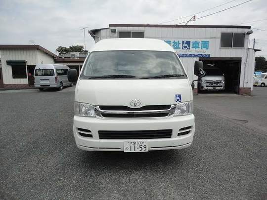 車椅子リフト車 ハイエース Ｄタイプ 車椅子2台または４台のレンタカー 1159｜ウェルレンタカー