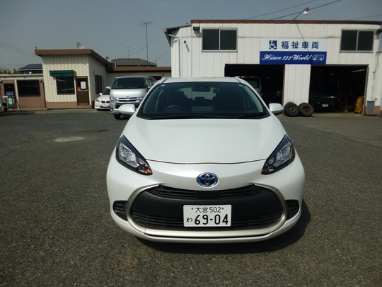 コンパクトカー アクア 5人乗りのレンタカー 4779｜ウェルレンタカー