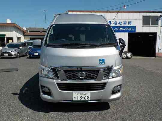 車椅子リフト車 NV350キャラバン 車椅子2台+8人=10人乗りのレンタカー 1868｜ウェルレンタカー