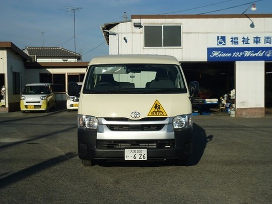 ハイエース園児バス（幼稚園バス）24人乗りのレンタカー 626｜ウェルレンタカー