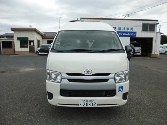 車椅子リフト車 ハイエース 車椅子2台+8人=10人乗りのレンタカー 2002｜ウェルレンタカー