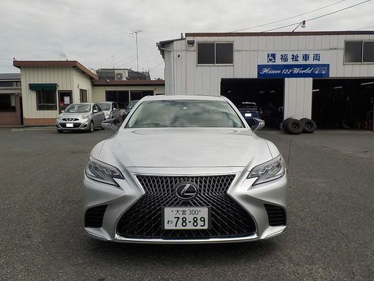 レクサス LS500 Iパッケージ 5人乗りのレンタカー 7889｜ウェルレンタカー