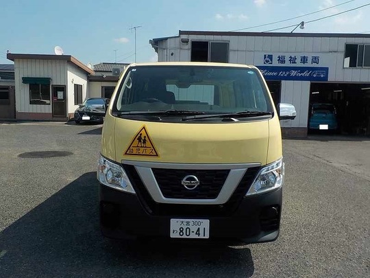 NV350 キャラバン園児バス（幼稚園バス）12人乗りのレンタカー8041｜ウェルレンタカー