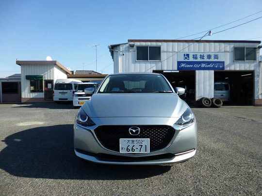 コンパクトカー デミオ 5人乗りのレンタカー 2812｜ウェルレンタカー