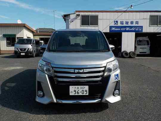 車椅子スロープ車 ノア 車椅子1台+5人=6人乗り or 8人乗りのレンタカー 7280｜ウェルレンタカー