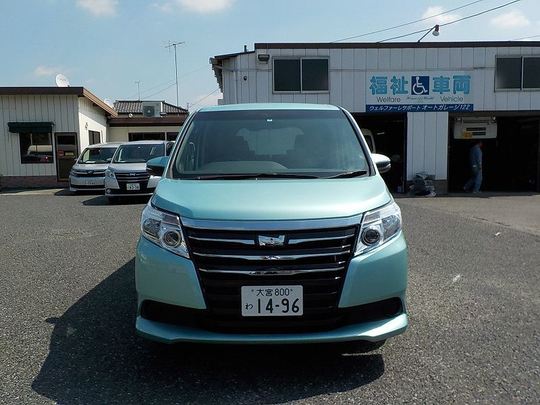 車椅子スロープ車 ノア 車椅子1台+5人=6人乗り or 8人乗りのレンタカー 1496｜ウェルレンタカー