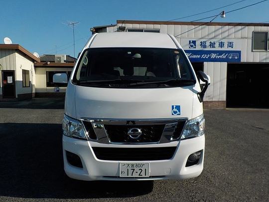 車椅子リフト車 NV350キャラバン 車椅子2台+8人=10人乗りのレンタカー 1721｜ウェルレンタカー