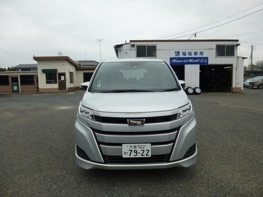 ノア 8人乗りのレンタカー 7922｜ウェルレンタカー