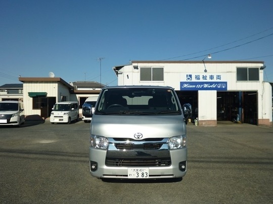  ハイエースバン 5人乗り 1BOXバン商用車のレンタカー 6738｜ウェルレンタカー